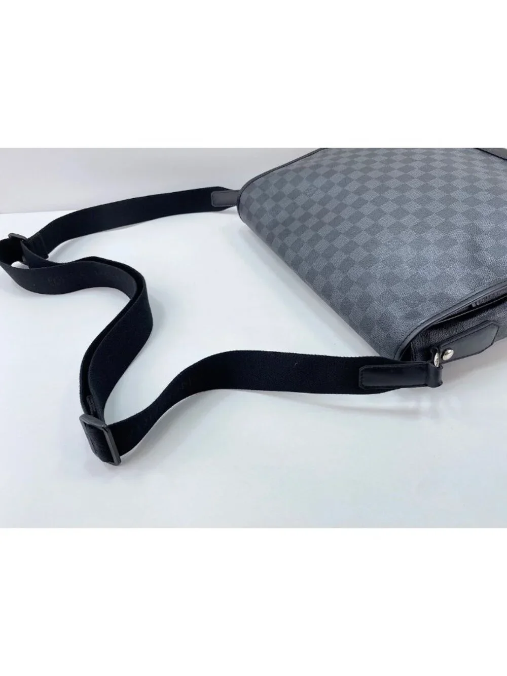 Louis Vuitton Shoulder Bag Daniel MM